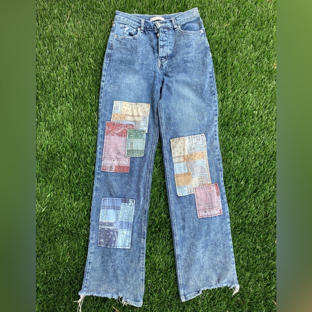 SO Women’s Super High Rise Jeans Size 26 Raw Hem